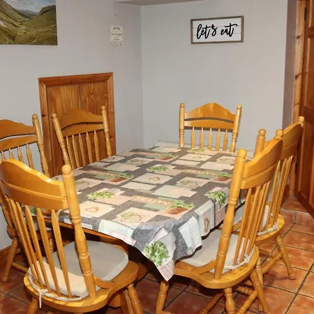 Holiday home Biddy Rua's Place
